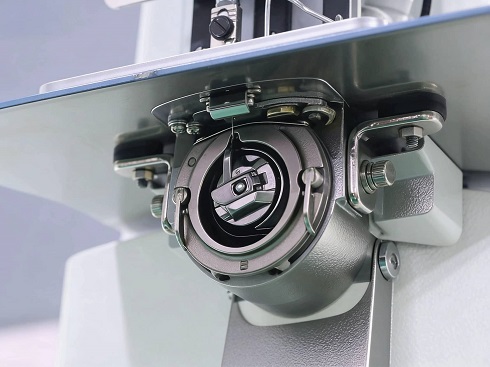 Large hook bar tacking machine